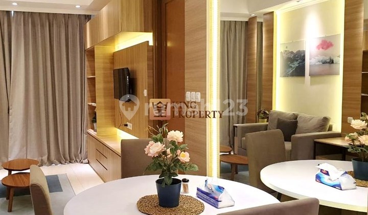 Near Central Park Mall Taman Anggrek, For Sale 2BR Condominium Taman Anggrek Residences Scandinavian Interior, Facilities Swimming Pool, Club House, Spa, Fitness Center.