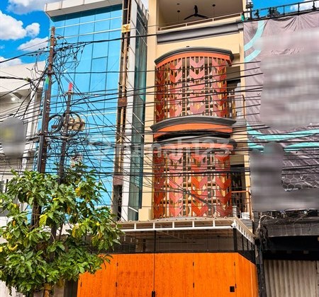 Best Investment ROI 8%, For Sale: 4-Story Tanjung Duren Eminence Boarding House Fully Occupied on Tanjung Duren Raya, Facilities: Living Room, Private Wifi Router, Dispenser, Complete Shared Kitchen, 24-Hour CCTV, Washing Machine. 2