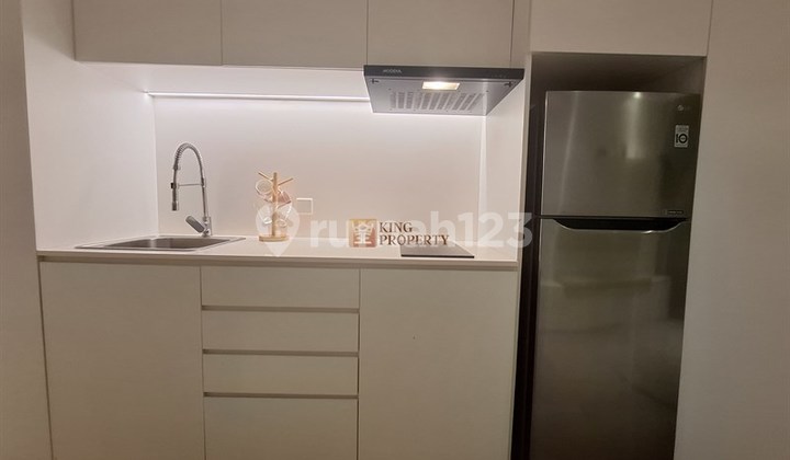 Unit Khusus Disewakan 2BR Jadi 1BR AKR Gallery West Residences Furnish Scandinavian Minimalist, Fasilitas Sky Pool & Kolam Renang, Gym, Lounge, Rooftop Dekat MNCTV & RCTI Kebon Jeruk Jakarta Barat 2