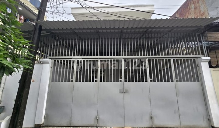 Dijual Bu Rumah Taman Permata Indah 2 Lantai Baru Renovasi, Partially Furnished Dekat Tol & Pasar Teluk Gong, Kuliner, Gbi Rock Pantai Indah Kapuk, Dekat Kompleks Taman Duta Mas Jelambar 2