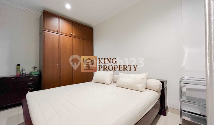 Strategis Jual Rumah 2 Lantai Semi Furnished di Villa Tomang Mas Akses ke Jalan Tol Jakarta - Tangerang, Bandara Soekarno-Hatta Dekat ke Alramart, Indomaret, Rsia Metro 2