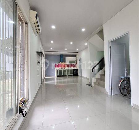 Dijual Rumah Hook Puri Mansion, Renovasi Selesai, Luas Tanah 145 M², Siap Huni 2