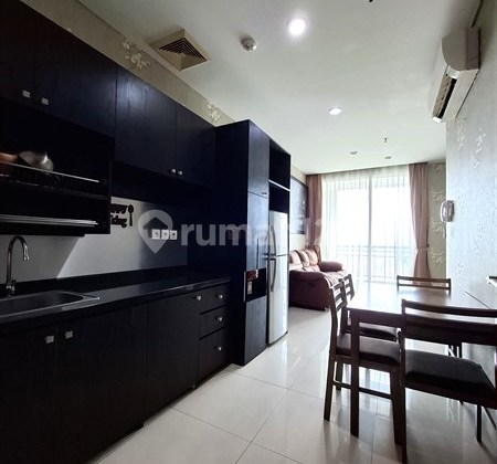Strategic Rent 1 Furnished Room in Central Park Residence Near Direct Access to Central Park Mall, Soekarno-Hatta Airport, International Schools, Prestigious Campuses with Facilities Including Swimming Pool, Gym, Kids Playground