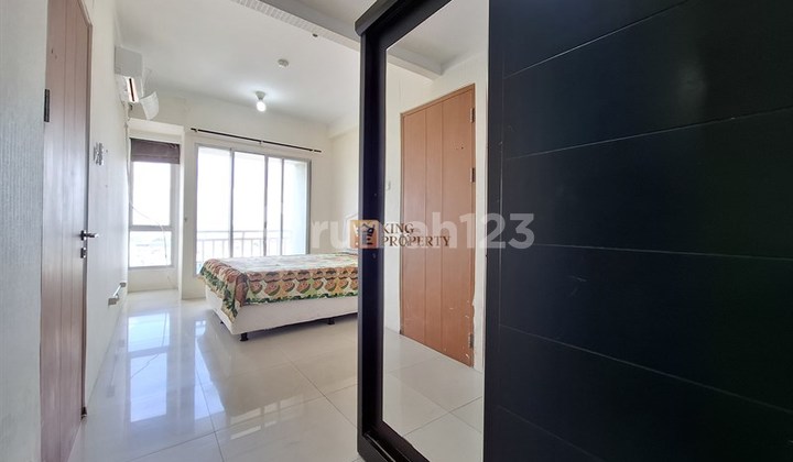Strategic Sale of a Furnished 1BR in Grand Kartini Apartment with Swimming Pool, Gym, Commercial Area Near Ancol Tourist Spot, WTC Mangga Dua, Gunung Sahari 2