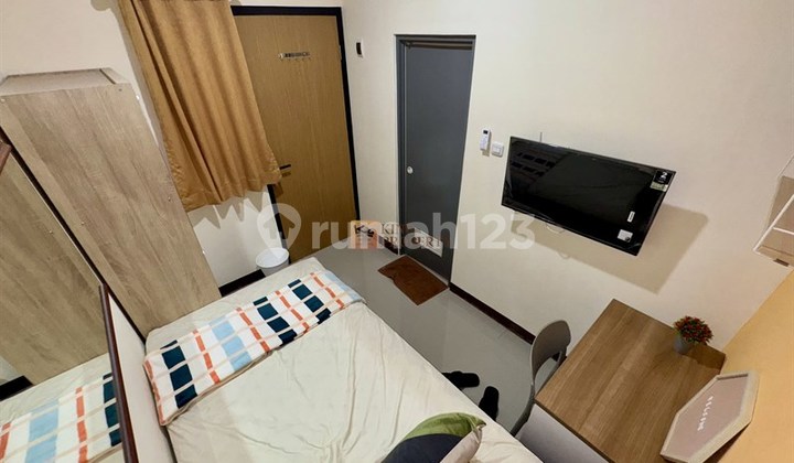 Best Investment: 5-Story Furnished Boarding House for Sale with Wide Road Access for Cars, Close to Gajah Mada Mall, Season City, ITC Roxy, and Tambora Boarding House Station 2