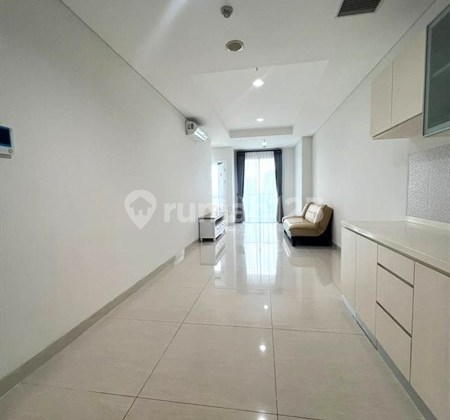 Strategic Rent 2 Rooms Semi Furnished Nice in Grand Madison Apartment Facilities Infinite Pool, Gym, Jacuzzi Close to Central Park Mall, Apl Tower, Orchid Garden