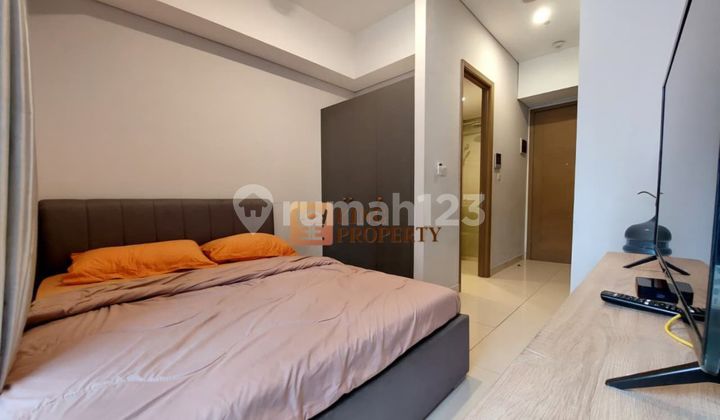 Jarang Ada Sewa Studio Furnished Bagus di Taman Anggrek Residences Akses ke Bandara Soekarno-Hatta, Mall Hublife, Taman Anggrek, Central Park Fasilitas Clubhouse, Kolam Renang, Gym