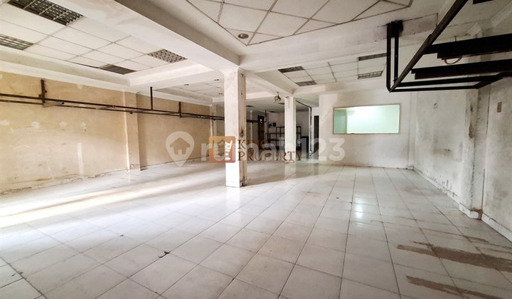 Hanya Dengan 1 Harga Bisa Dapatkan 2 Ruko Gandeng Jembatan Dua Super Strategis, Di Pinggir Jalan Utama, Dekat Dari Mall Season City Tomang Jakarta Barat