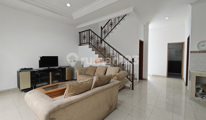 Disewakan Rumah Komplek Taman Permata Indah 2 Lantai Furnished Lengkap Siap Huni, Lokasi Strategis Dekat Pasar Grogol & Tol Dalam Kota Jakarta Utara Disewakan Rumah Komplek Taman Permata Indah 2 Lantai Furnished Lengkap Siap Huni, Lokasi Strategis Dekat Pasar Grogol & Tol Dalam Kota Jakarta Utara