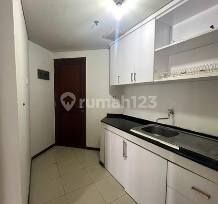 Good Recommended, For Rent Royal Mediterania Garden Residences 2BR Unfurnished Ready to Occupy, Strategic Location Near Mall Cp, Citraland, Taman Anggrek, in Tanjung Duren 2