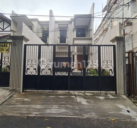 Near Binus University, For Sale Newly Built 2-Story House Located in Kemanggisan Ilir, Easy Access to Slipi & Tanjung Duren West Jakarta 2