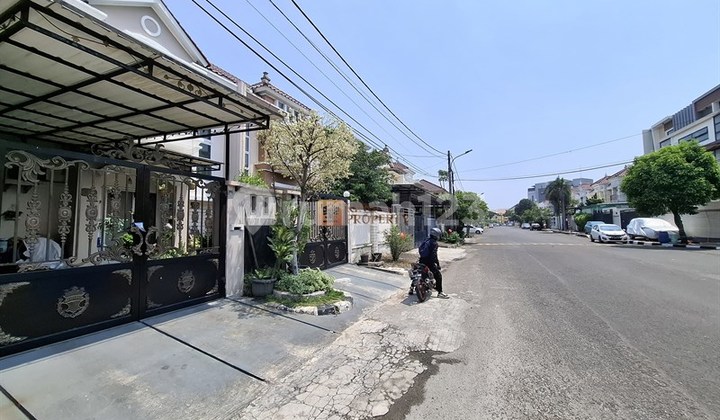 For Rent: New Daan Mogot House, Bedugul Cluster, 2 Floors, Fully Furnished, Well-Maintained, Ready to Occupy, Strategic Location Near Hermina Hospital & Daan Mogot Mall, Flood-Free, Comfortable Environment, West Jakarta. For Rent: New Daan Mogot House, Bedugul Cluster, 2 Floors, Fully Furnished, Well-Maintained, Ready to Occupy, Strategic Location Near Hermina Hospital & Daan Mogot Mall, Flood-Free, Comfortable Environment, West Jakarta.