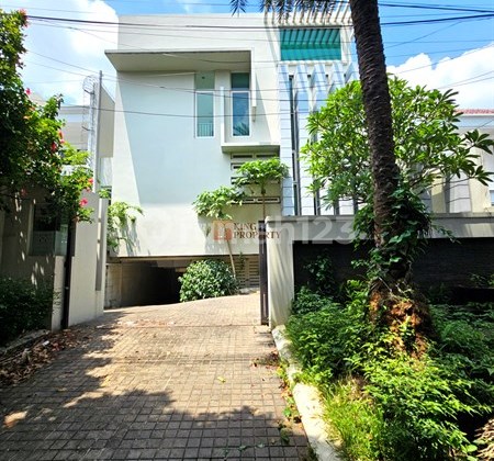 Super Elite Residence in Pondok Indah Area, For Sale: 2.5-Story Semi-Furnished House in Pondok Indah Complex, Well-Maintained with 24-Hour Security Post, Cool Area with Many Trees, Flood-Free, Close to Pondok Indah Mall, South Jakarta. 2