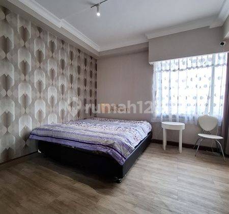 kamar tidur interior classic, fasilitas swimming pool,
