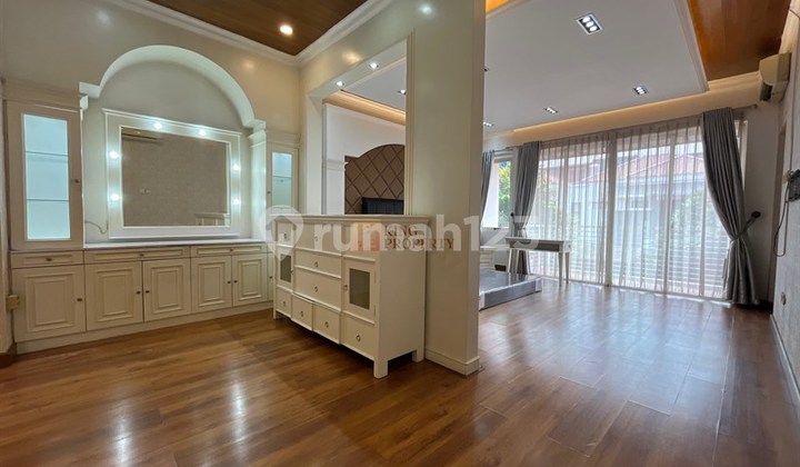 Disewakan Rumah Puri Mansion 2 Lantai Cluster Hawaii Furnished Ukuran 10X15m2 Siap Huni Minimal Sewa 2 Tahun, Perumahan Bebas Banjir Area Dekat Tol & Mall Puri Indah Kembangan Jakart Barat