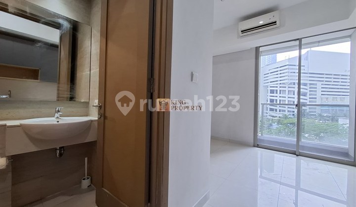 Hanya Jalan Kaki ke Mall Ta & Hublife, Disewakan Apartemen Taman Anggrek Residences Studio Minimalis Unfurnish Standar Daveloper Minimal Sewa 2 Tahun, Area Strategis di Tanjung Duren Jakarta Barat