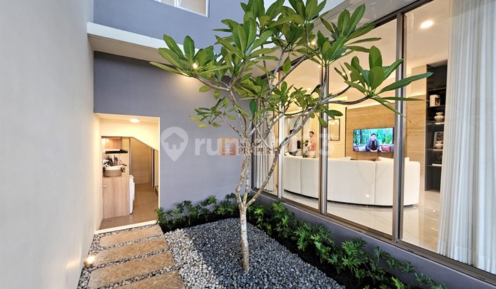 Pilihan Terbaik! Rumah Citra Garden Serpong Tipe Lacovia 10x15 Prestisius View Danau Siap Huni, Dekat Stasion KA Cisauk, Citra Garden Serpong Tangerang 2