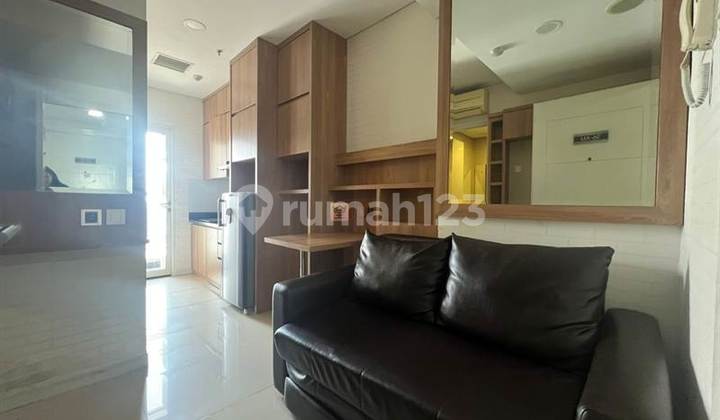 Disewakan Apartement Madison Park 1Br Furnished Lengkap Nyaman Siap Huni Area Strategis Hanya Jalan Kaki ke Mall Central Park di Tanjung Duren