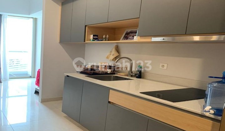 Dekat Universitas & Mall Ta! Dijual Apartement Taman Anggrek Residences Furnished Minimalis Sudah AJB Nyaman Siap Huni Area Strategis Hanya Jalan Kaki ke Mall di Jakarta Barat