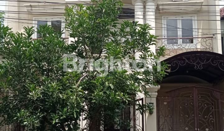 RUMAH MEWAH 2 LANTAI BABATAN PRATAMA WIYUNG SURABAYA