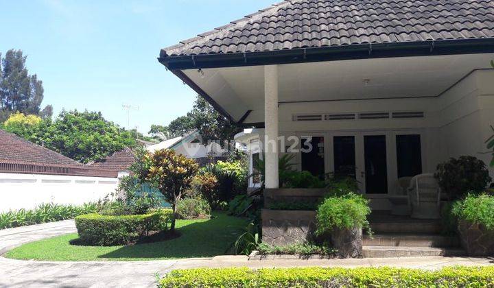 Di Jual Rumah Mewah Klasik Bangunan Bergaya Arsitektur Belanda di Sayap Jl. Ir. H. Djuanda, Dago, Bandung Utara 2