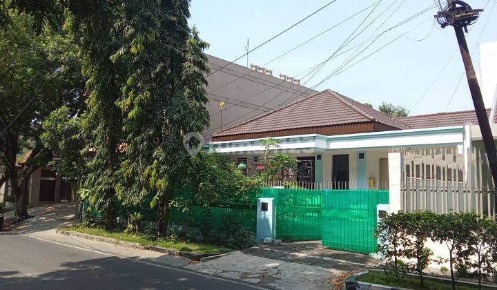 Rumah Bagus Dan Terawat Lokasi Strategis Di Tengah Kota, Bangunan Bergaya Arsitektur Belanda Di Sayap Jl. Martadinata, Kota Bandung 2