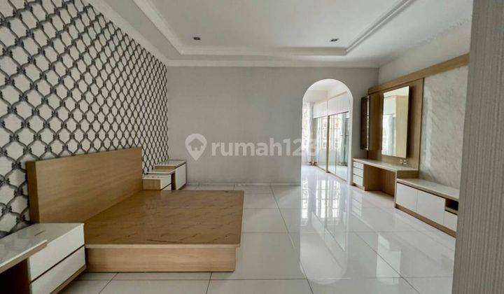 Rumah Mewah Baru Desain Klasik Modern Di Singgasana Pradana 2