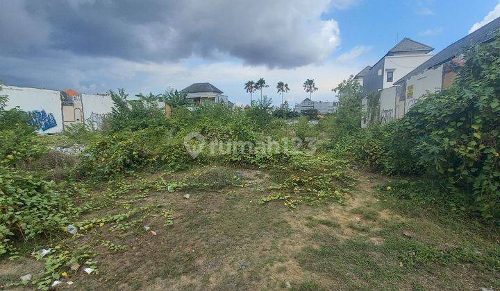 Land 1305 m² SHM Villa Environment Near Dewi Sri Badung 1