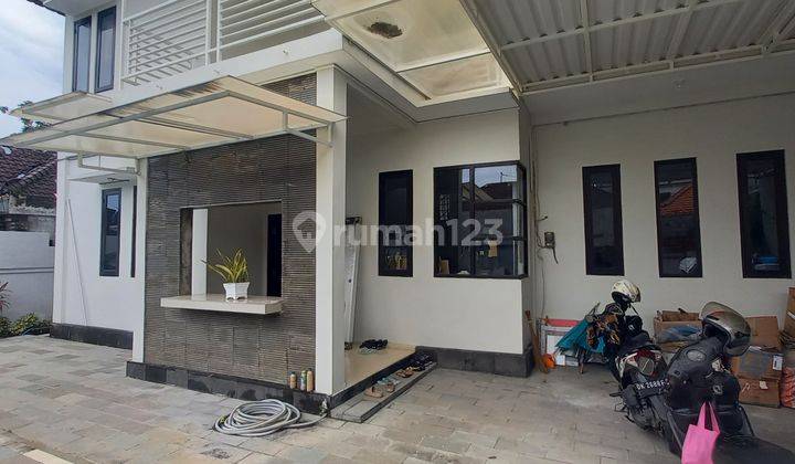 Rumah Furnished Bagus Shm Ada Pool Siap Huni 2 Lantai 2