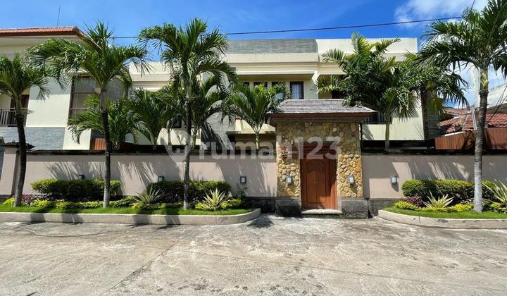 Vila Dijual.jimbaran Siap Huni Semi Furnished Dekat Pantai Dan Bandara Serta Tol Benoa