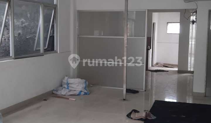 Shop House, For Rent 3 Floors Post Renovation on Cihampela Street Near Travel Goshuttle 2