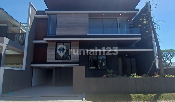 Baru Minimalis Split Level Row Double Way Citraland Utama