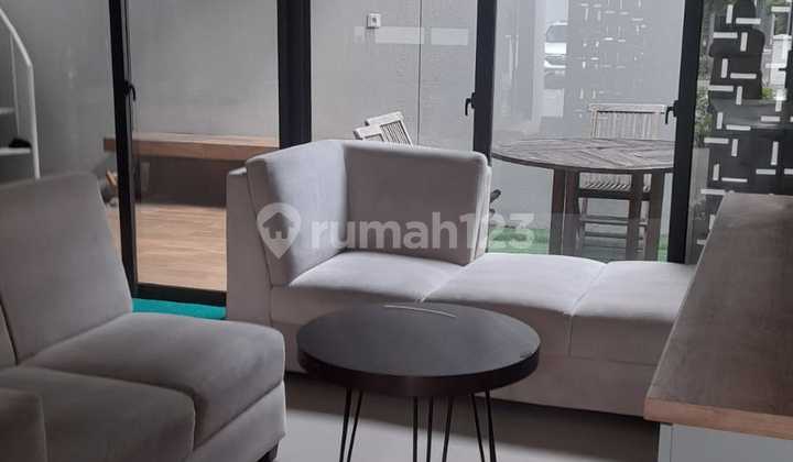 Disewakan Rumah Summarecon Cluster Flora