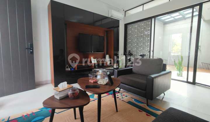 Di Sewakan Rumah Summarecon Cluster Flora
