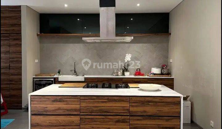 For Rent / Disewa Rumah Townhouse 3 Lantai Mewah Modern Minimalis  2