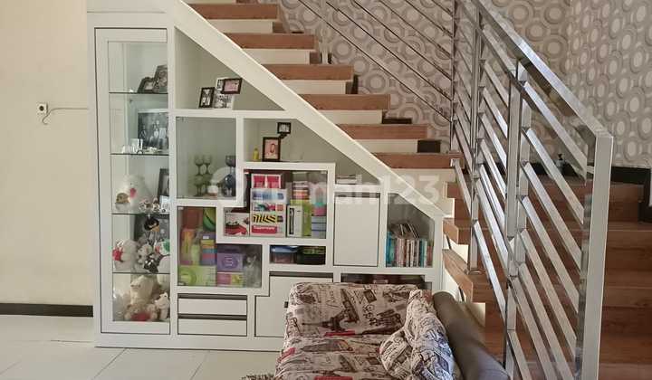 Rumah, 2 Lantai Sambisari Minimalis Dekat dengan Gwalk