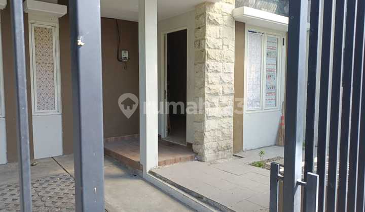 Purimas House Cheap Well-Maintained Condition Rungkut Near Merr 2