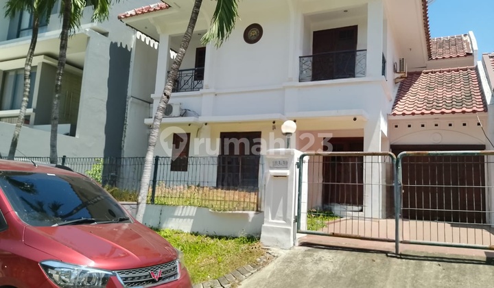 Rumah Lama Terawat Pakuwon City Villa Riviera Siap Nego