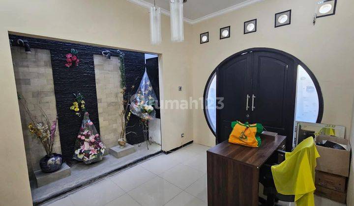 Rumah Minimalis 1,5 Lantai Mulyosari Strategis Dekat Kampus Its Pakuwon City 2