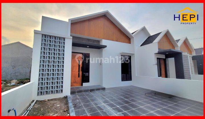 Rumah Baru Disain Cantik di Perum BPD SHM Hadap Timur 1