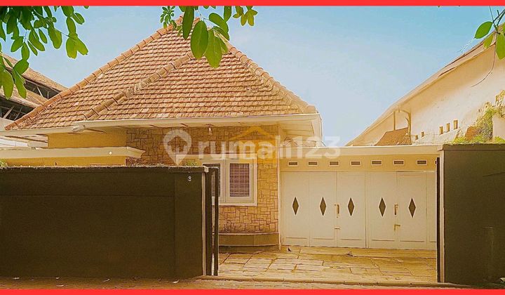 2 Houses + A Superbly Maintained Batik Factory In Pasar Kliwon