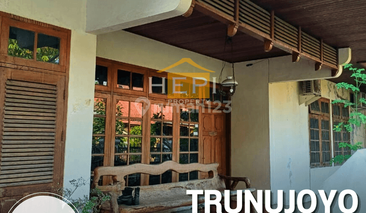 Rumah di Trunujoyo Banyumanik Semarang Atas 1