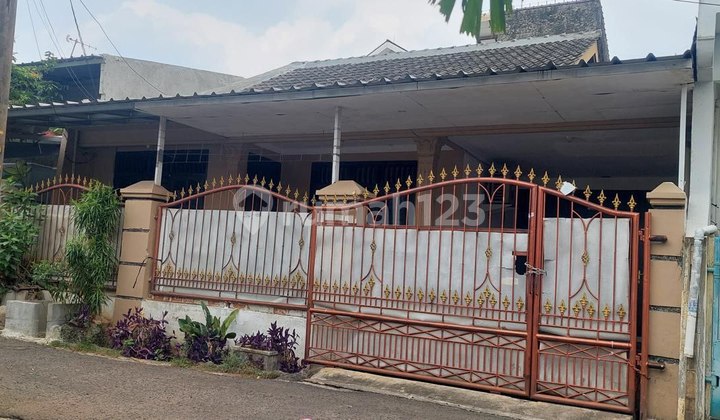 Disewakan Rumah 1.5 Lt di Pondok Kopi Jakarta Timur Disewakan Rumah 1.5 Lt di Pondok Kopi Jakarta Timur
