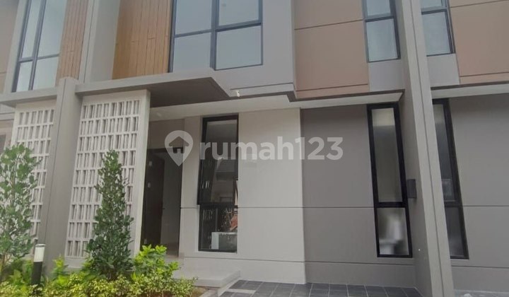 For Rent New 2-Storey House in Summarecon Crown Gading, Bekasi
