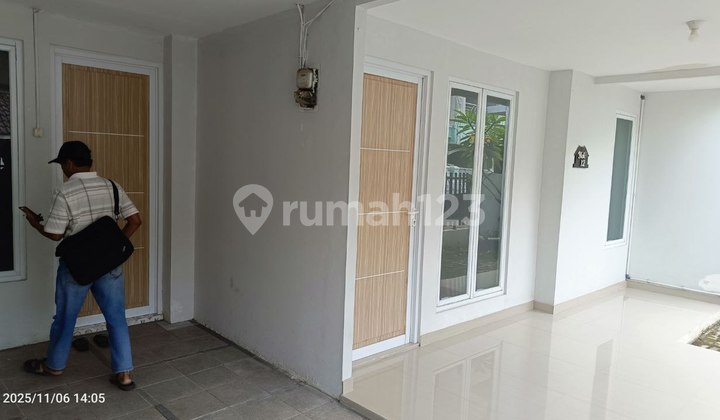 Dijual Rumah 1.5 Lantai Di Jatiwaringin Pondok Gede Bekasi 2