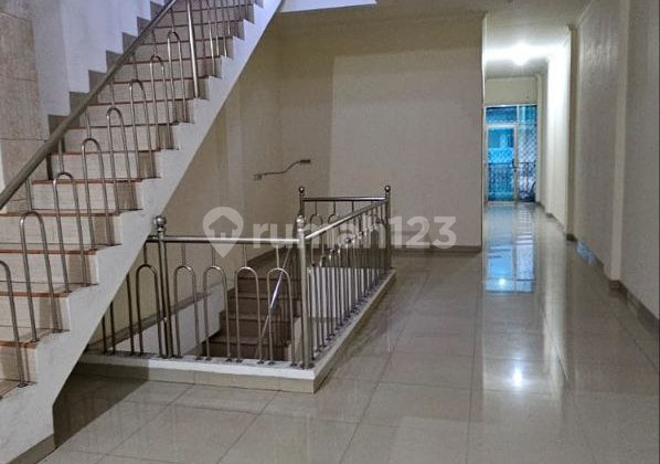 For Rent 2.5-Story Shop House in Pondok Kopi, East Jakarta 2