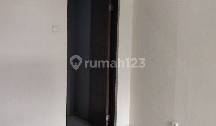 Disewakan Rumah Furnished 2 Lt Di Cluster Aralia Hatapan Indah 2