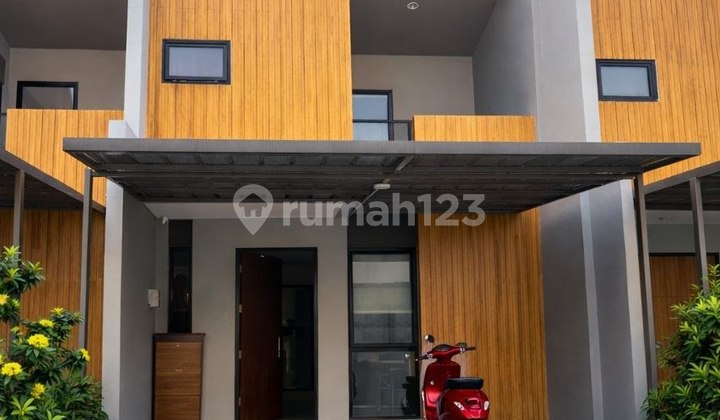 2-Storey House in Cluster O8 Grand Wisata Bekasi