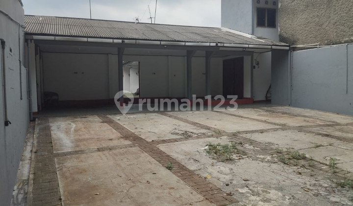 Flood-Free Commercial Space on the Edge of East Bekasi Highway