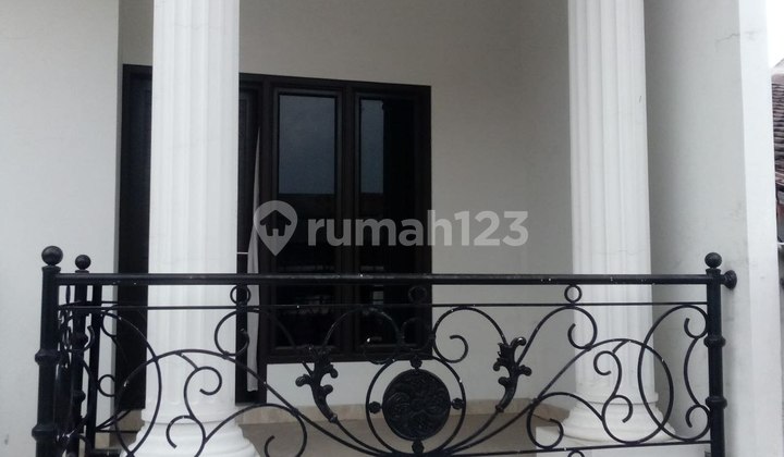 Dekat Tol dan Stasiun KRL, Rumah Bagus, 2 Lantai, SHM, bisa KPR 2